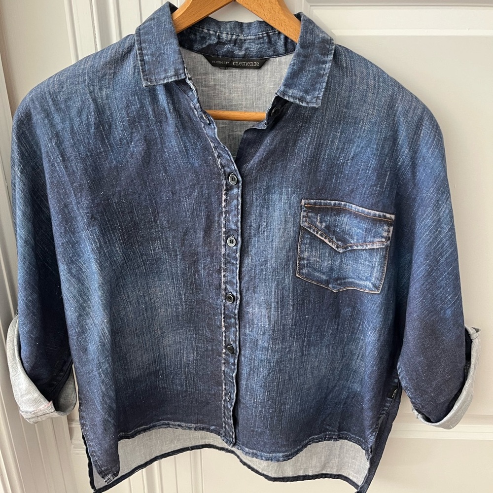 Linen shirt denim look